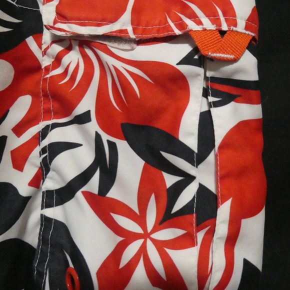 OLD NAVY | medium | Floral Swim Shorts | Mesh Lined | 100% Polyester | Like New - Picture 8 of 16